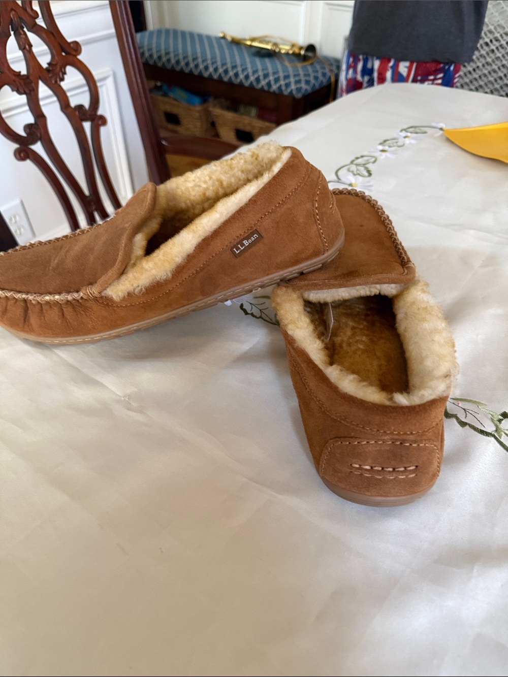 L.L. Bean men’s sure and lambs wool slippers size 14med